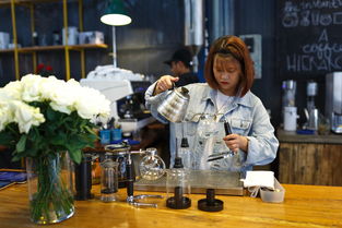相亲摆拍风波，女生醒来发现相亲对象站床边，社会现象的反思与探讨