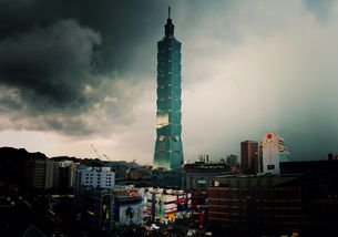 俄罗斯别尔哥罗德市遭遇乌军密集打击，国际安全局势的严峻挑战